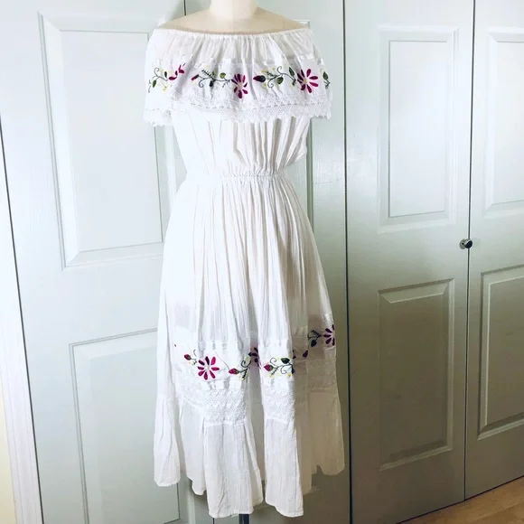 Mexican Off Shoulder Dress Floral Embroidered Lace Gauzy Cotton Size L - Picture 3 of 15